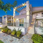 Iliorama Luxury Apartment
