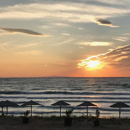 伊里奥罗玛豪华公寓